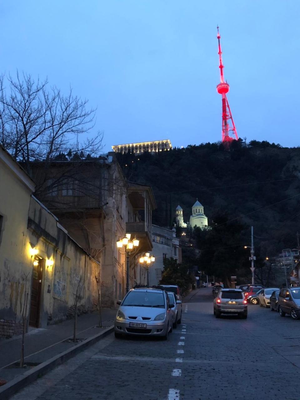 At Funicular Hostel Tbilisi Exterior photo